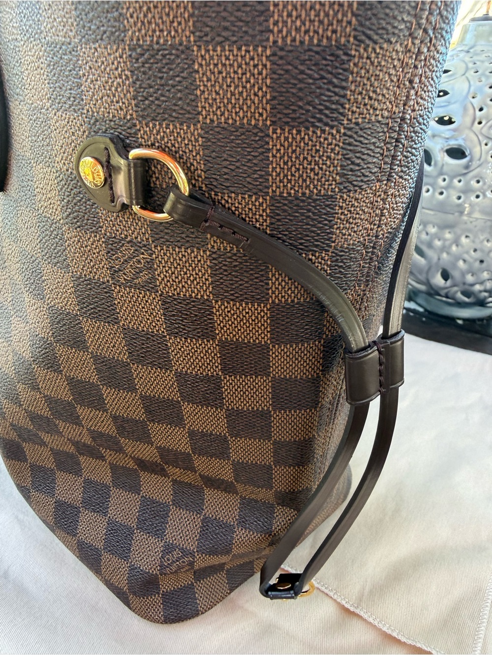 Louis Vuitton Neverfull MM - Picture 6 of 16